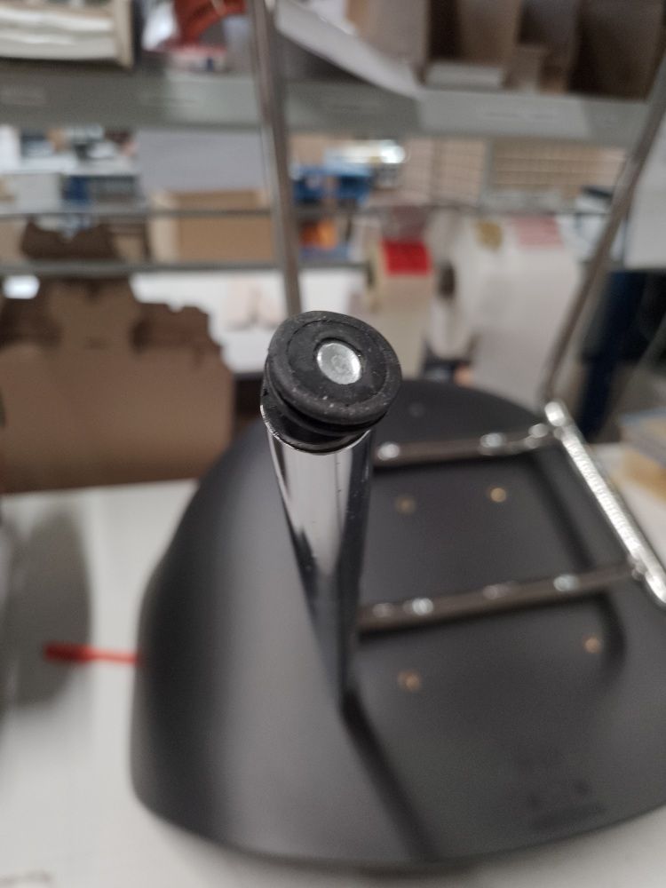 About A Chair AAC26 / AAC 26 Stuhl CHROM / SCHWARZ 2.0 Hay MÄNGELEXEMPLAR