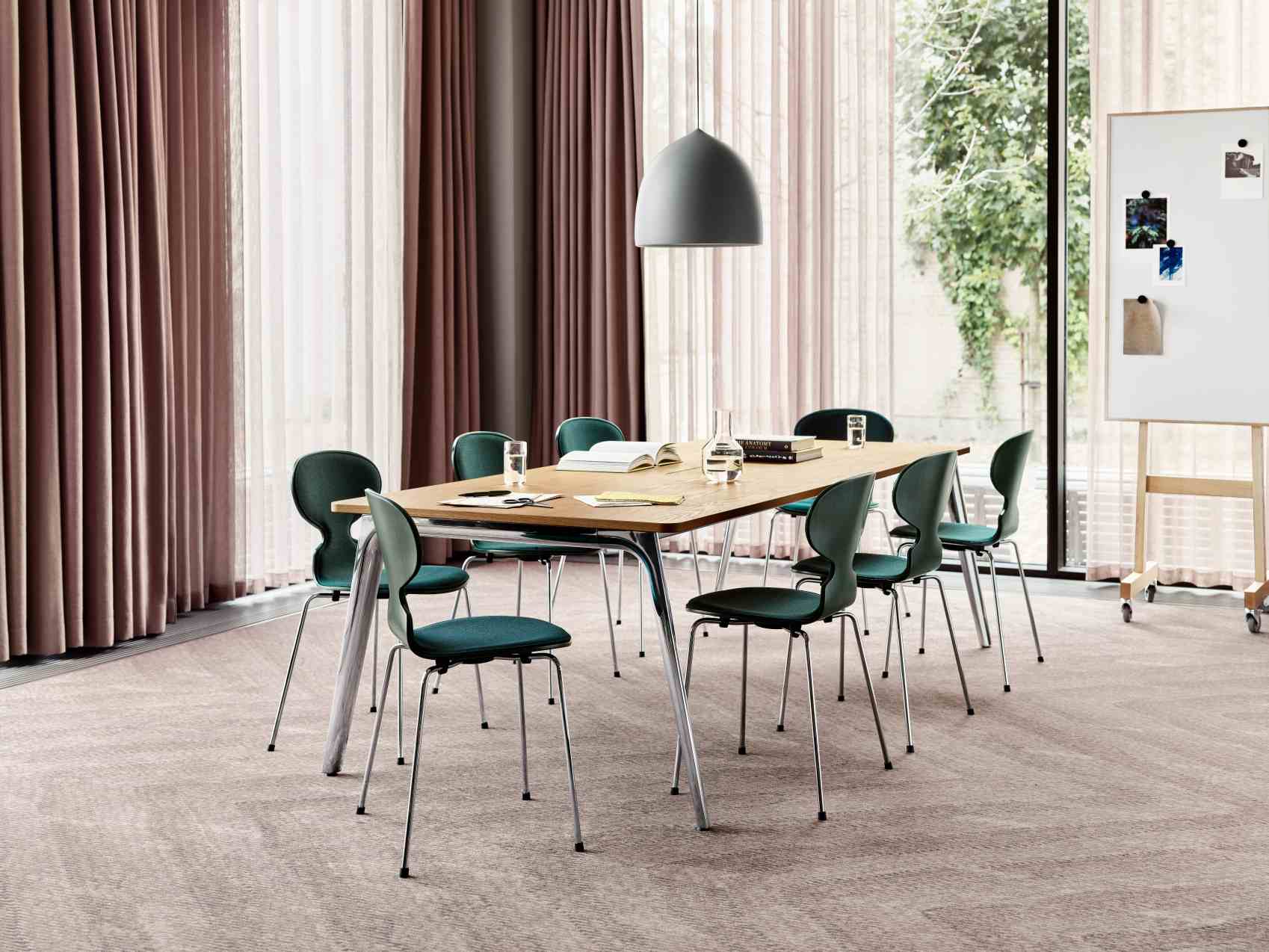 Pluralis Tisch Fritz Hansen