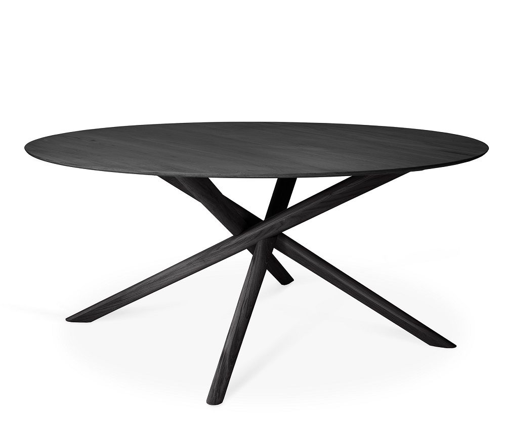 Schwarzer, runder Mikado Tisch von Ethnicraft aus Eichenholz mit einzigartigem, gekreuztem Untergestell.