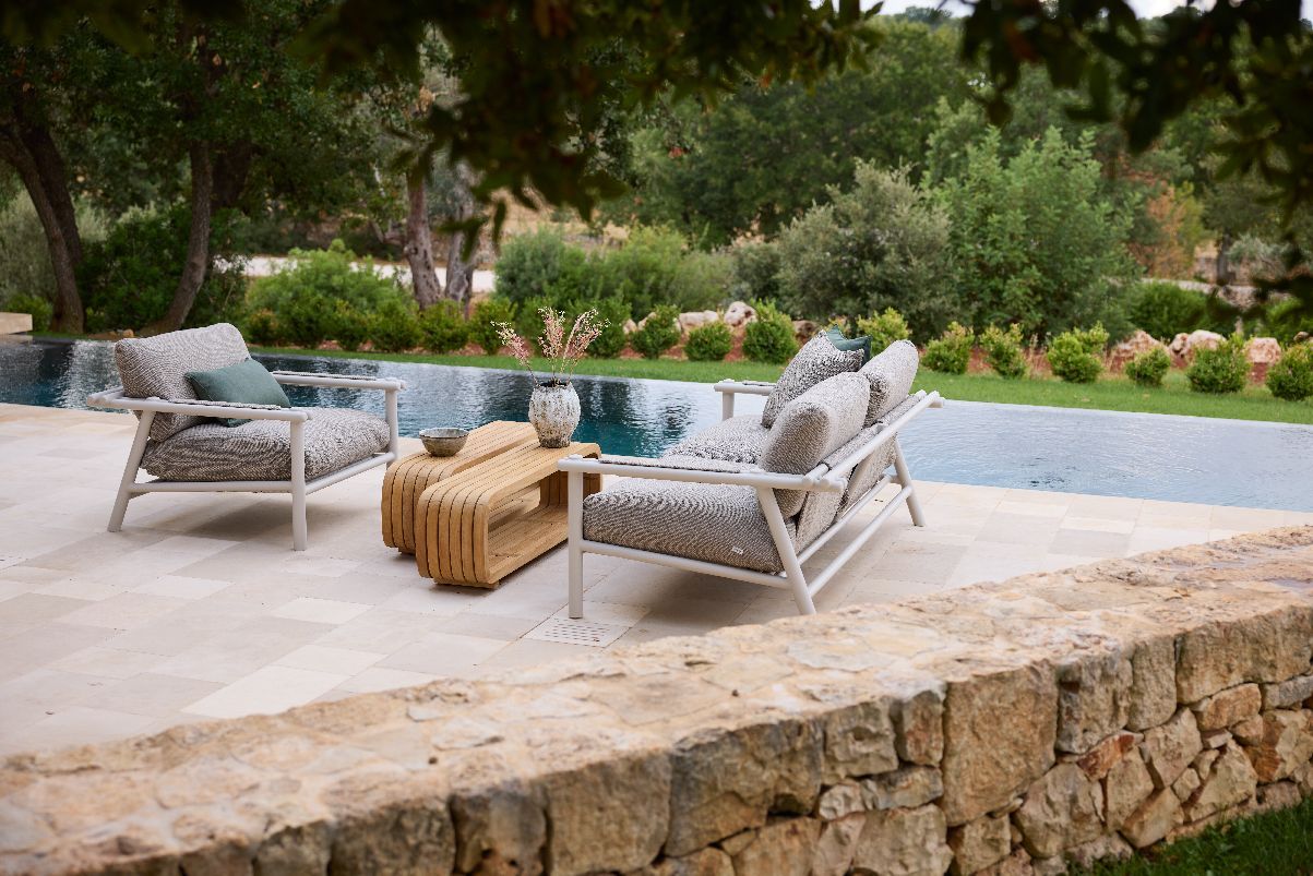 Sticks Lounge Chair Sessel Outdoor Cane-Line Gestell taupe / Kissen sand