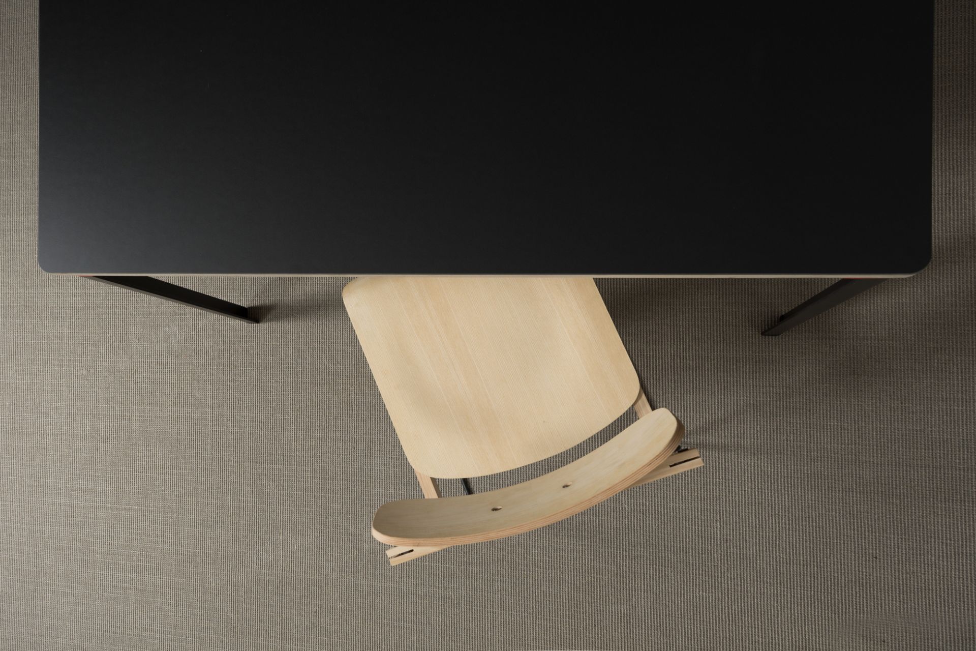 Bruto Stuhl ohne Armlehne Nils Holger Moormann