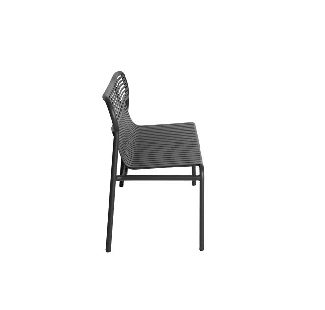 Week-End Gartenbank von Petite Friture, moderne Outdoor Bank mit Rückenlehne in Anthrazit.