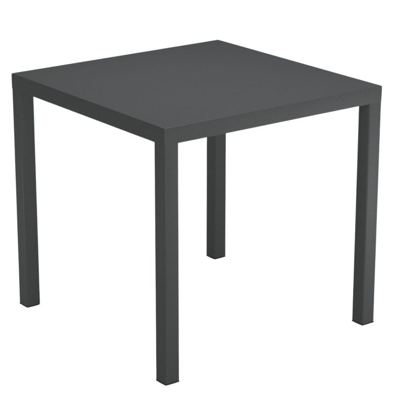 Quadratischer, anthrazitfarbener Nova Tisch von Emu für den Außenbereich, ideal für Garten und Terrasse.