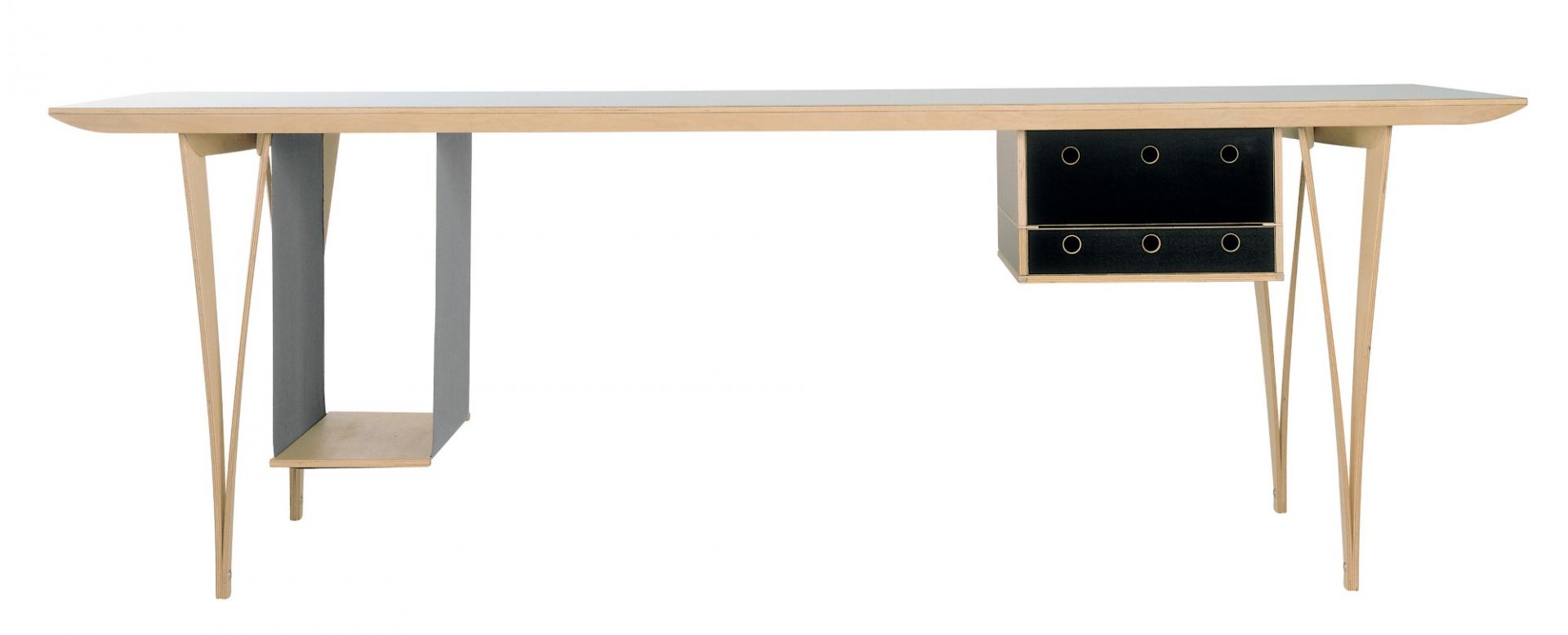 Spanoto Tisch von Moormann: Moderner Schreibtisch aus Holz mit Schubladen und Ablagefach.