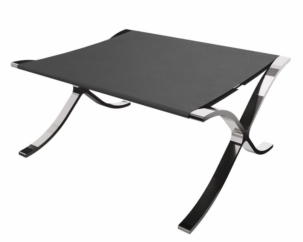 Barcelona Hocker mit schwarzem Lederbezug und verchromtem Stahlgestell. Design Hocker für Wohnzimmer.