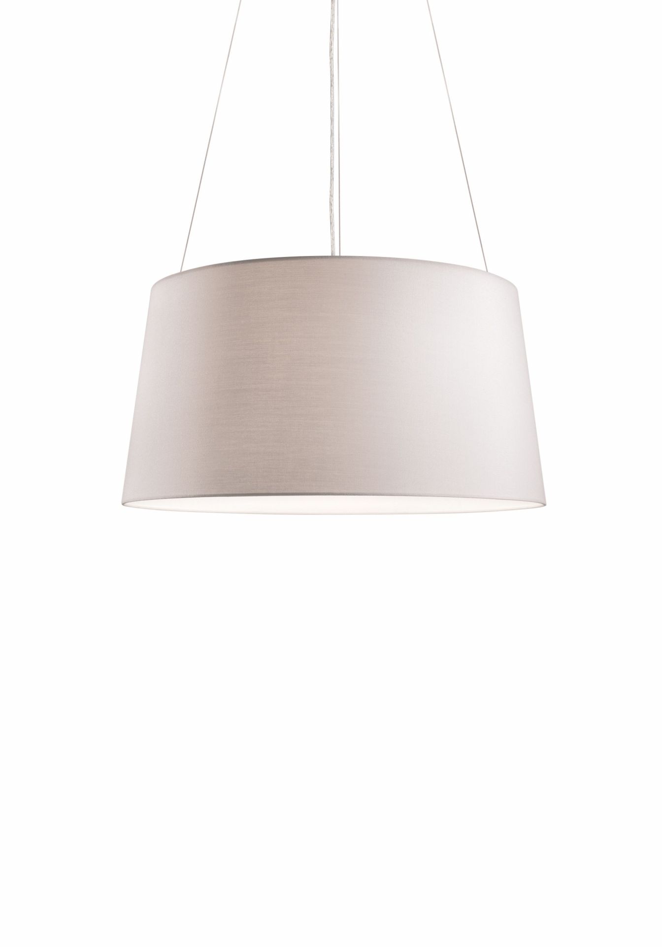 Tripod Deckenleuchte Ecrù Kdln: Elegante Hängelampe mit Stoffschirm in Cremeweiß für Wohnzimmer und Esszimmer.