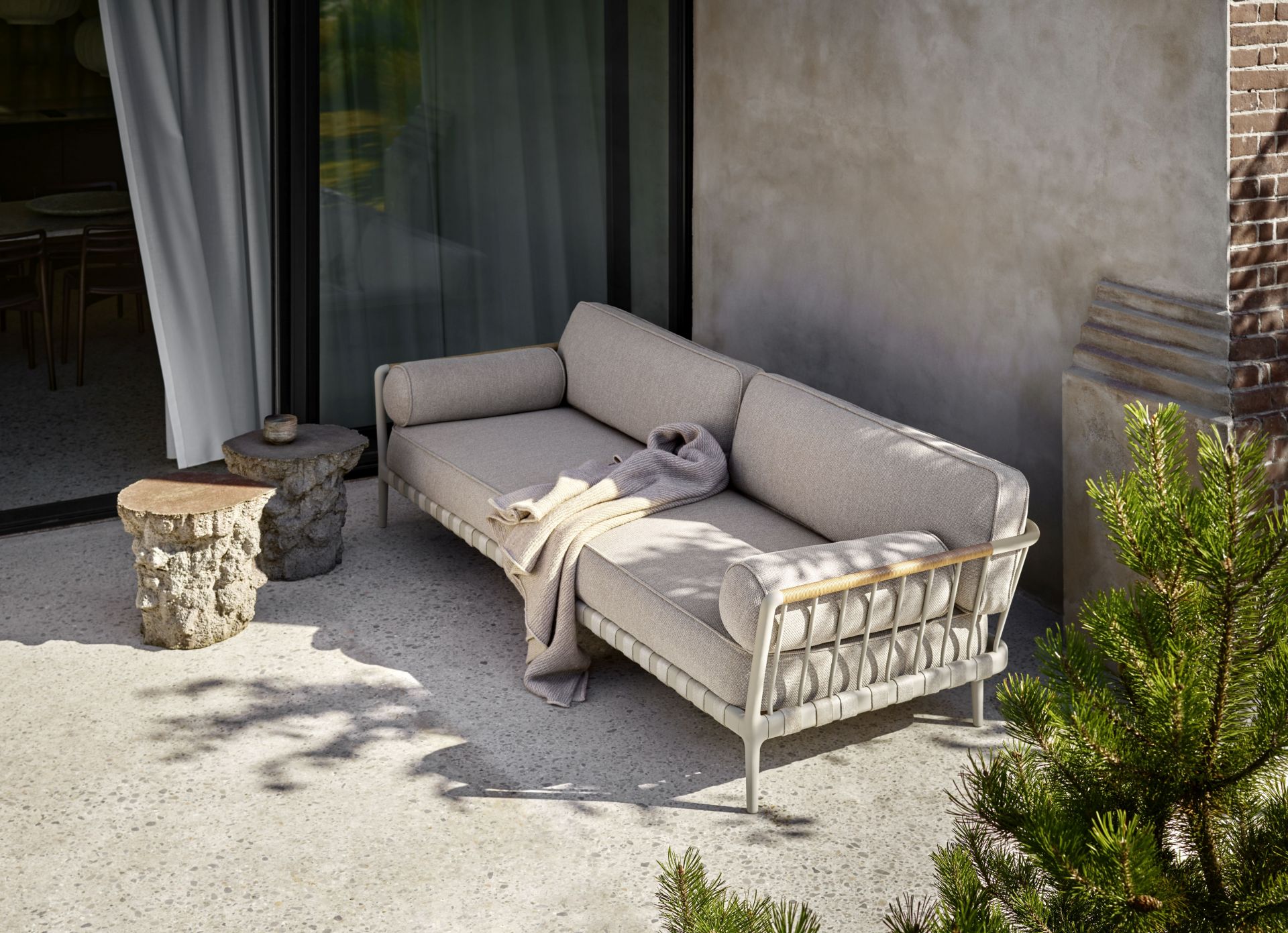 Open-Air 3-Sitzer Outdoor Sofa Vipp