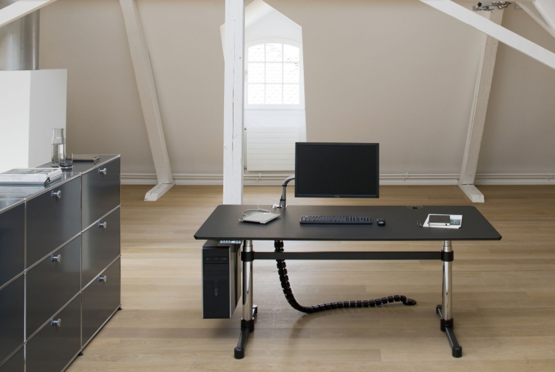 USM Haller Kitos M Schreibtisch QUICK SHIP