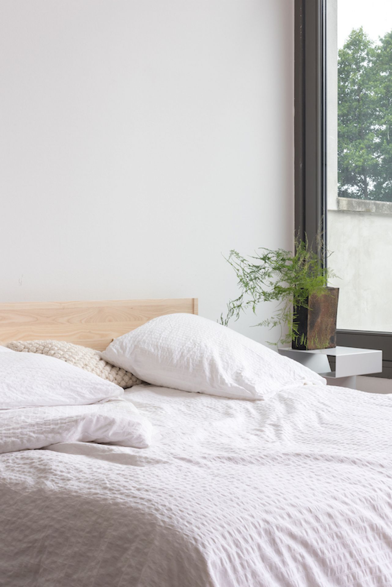 ZIANS Bett Large mit Kopfteil, Beine geteilt OUT