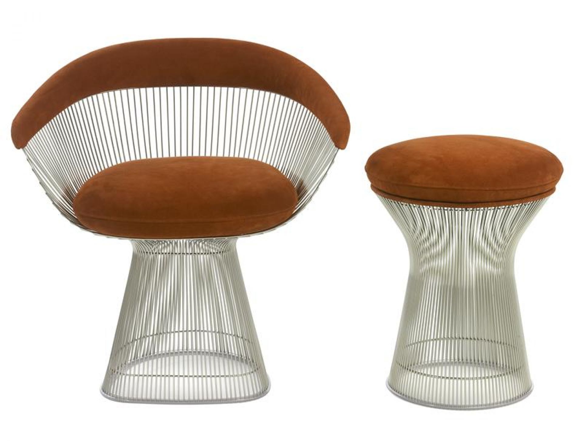 Platner Sessel und Hocker von Knoll International mit braunem Samtbezug und Drahtgestell.