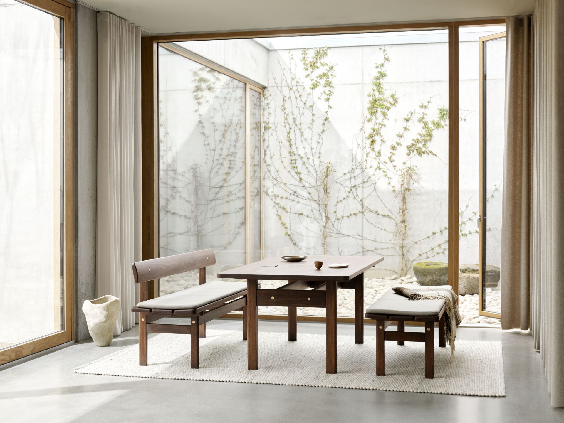 Asserbo Series Bank dunkel geölter Eukalyptus Carl Hansen & Søn