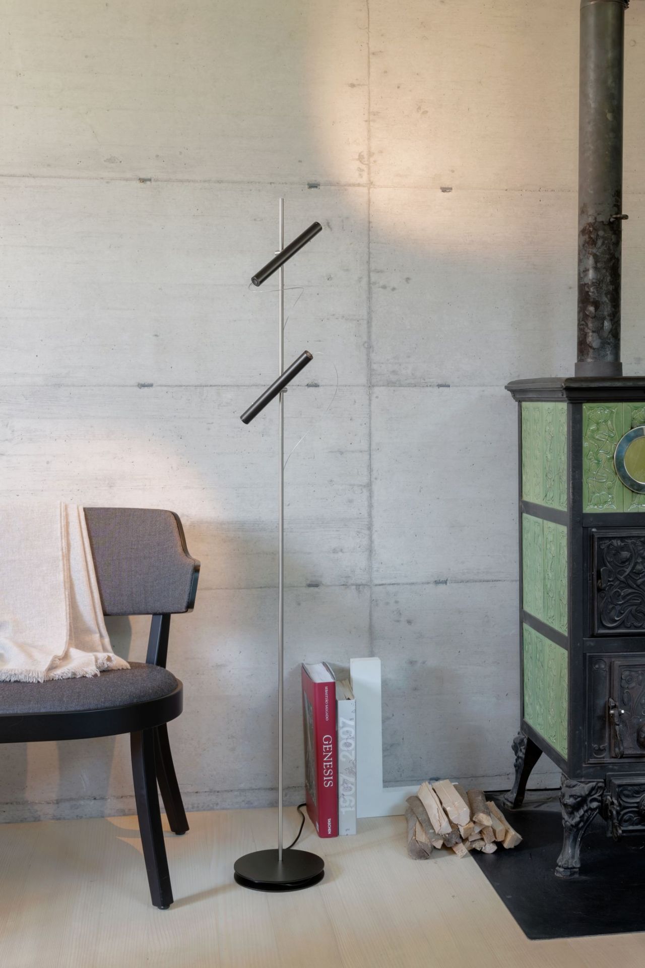 LINIjA S Stehleuchte Baltensweiler