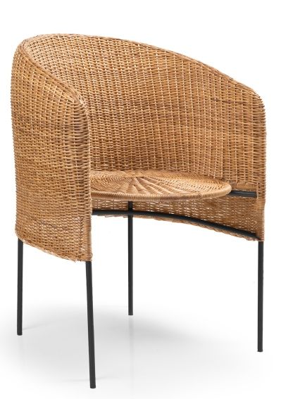 Caribe Natural Dining Chair: Outdoor-Stuhl aus Rattan mit schwarzem Metallgestell. Naturmaterial für Garten und Terrasse.