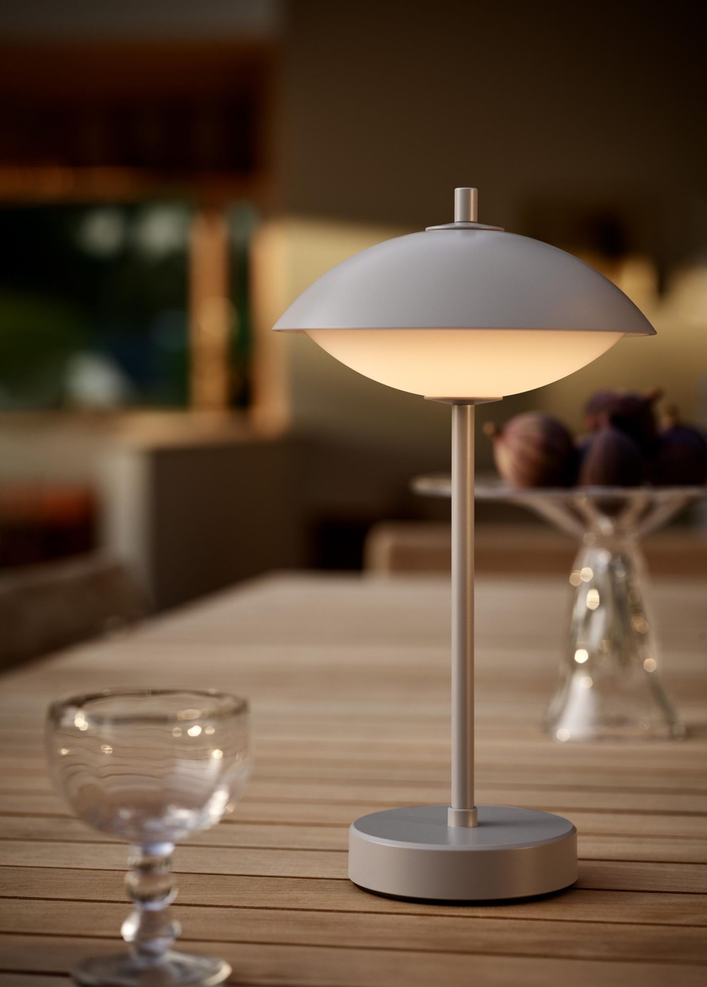 Clam Portable Tischleuchte Akkuleuchte Fritz Hansen