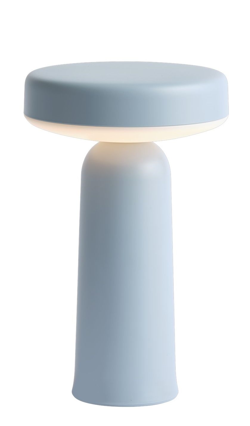 Ease Portable Lamp, Akku Tischleuchte von Muuto in Hellblau, modernes Design, stimmungsvolle Beleuchtung.