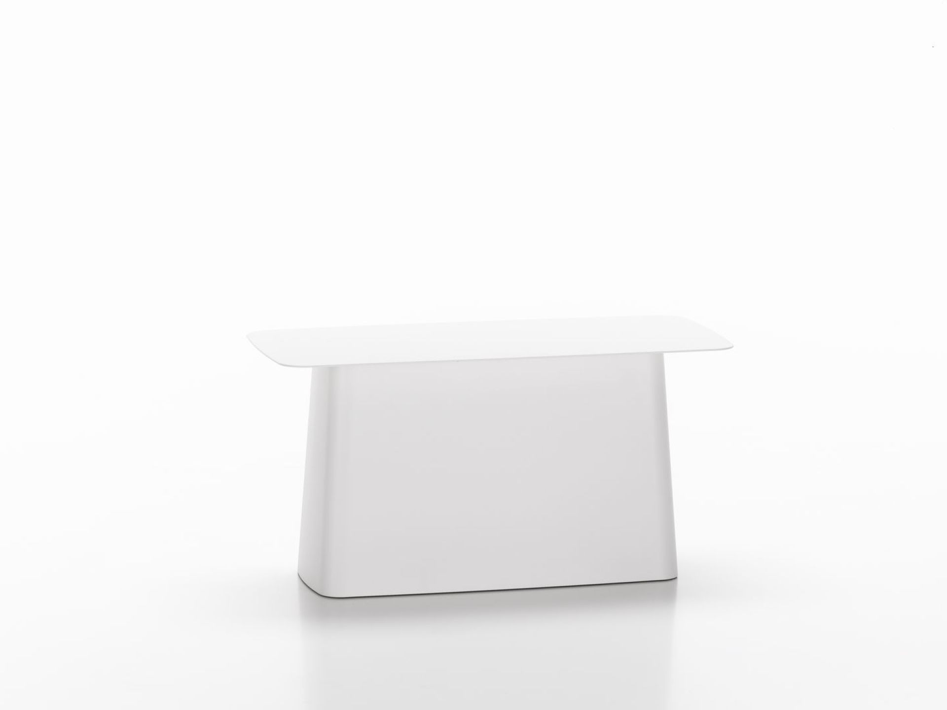 Weißer Metal Side Table Beistelltisch von Vitra, groß und modern für Wohnzimmer oder Büro.
