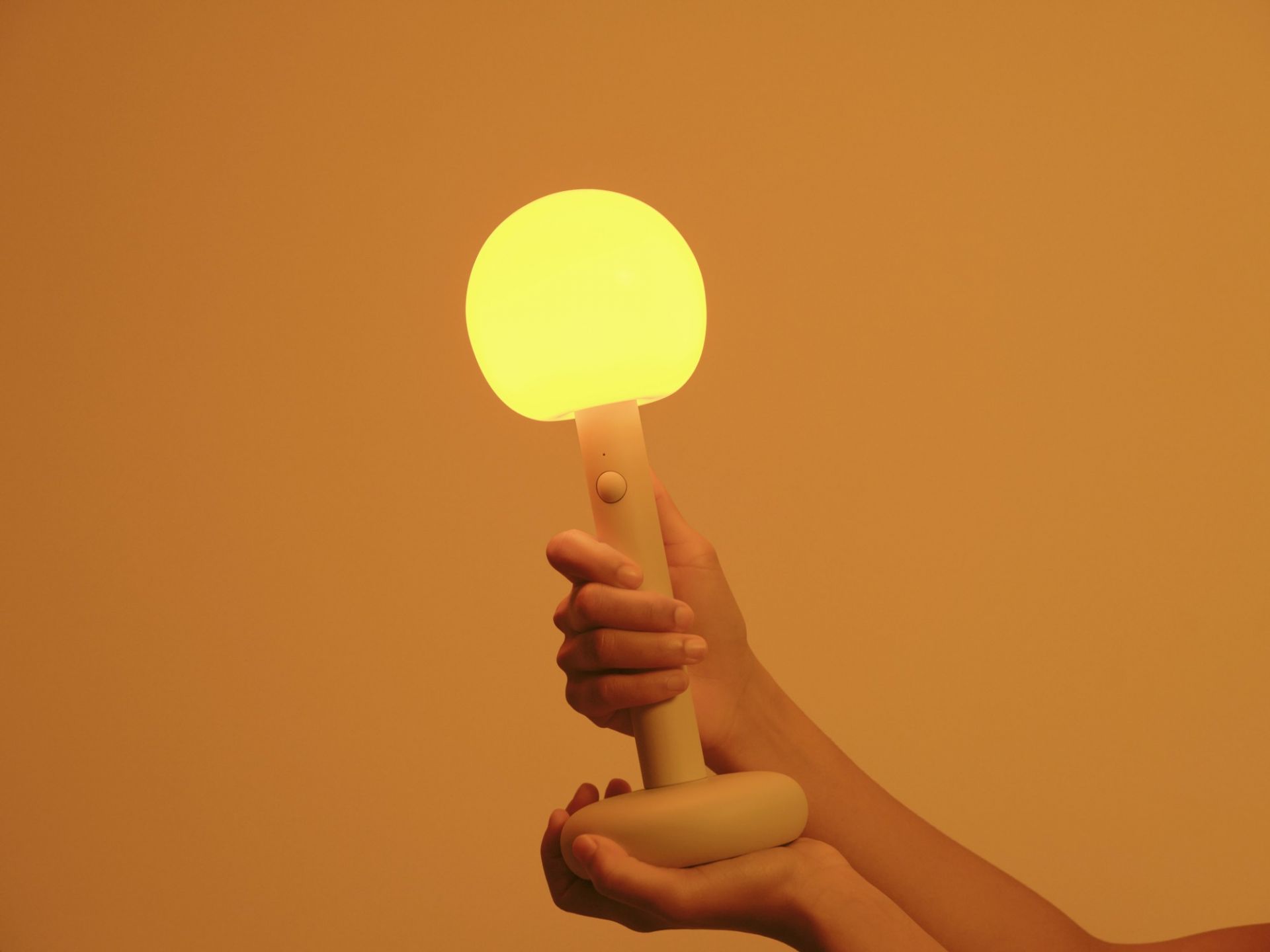 Fire Akku LED Tischleuchte Grau