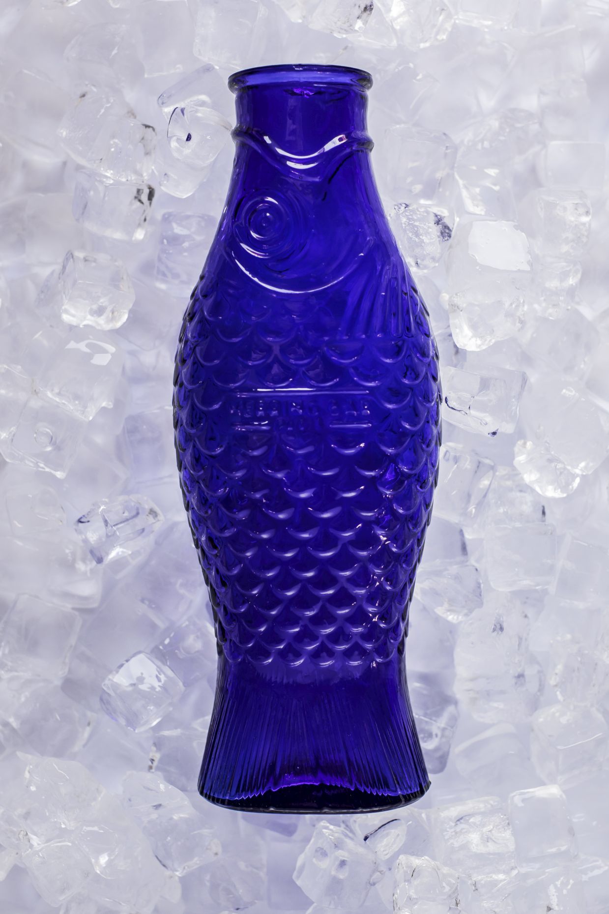 Fles Flasche Fisch Kobaltblau Serax