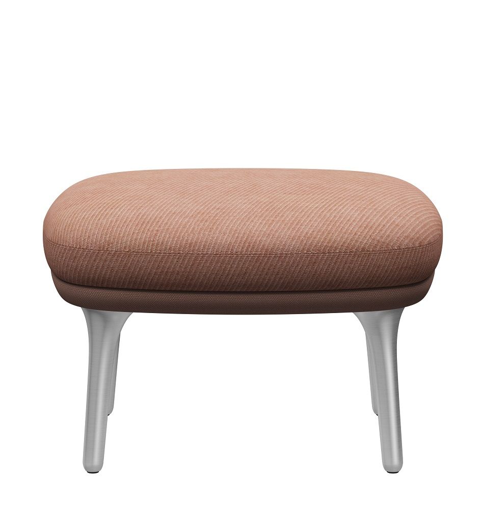 JH11/JH12 Fußhocker für Ro Sessel von Fritz Hansen, brauner Stoffbezug und silberne Beine.