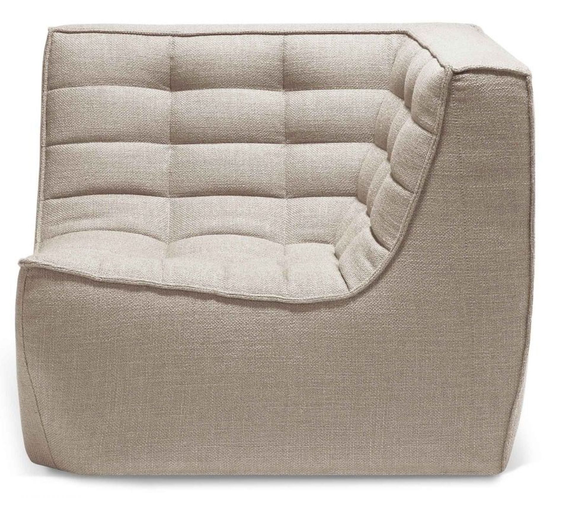 N701 Sofa Ecke von Ethnicraft: Modulares Eckelement in Beige mit gesteppter Polsterung.