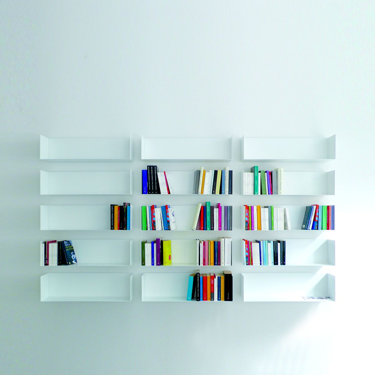 Taschenbuchregal a Linea1 by Müller Möbelwerkstätten