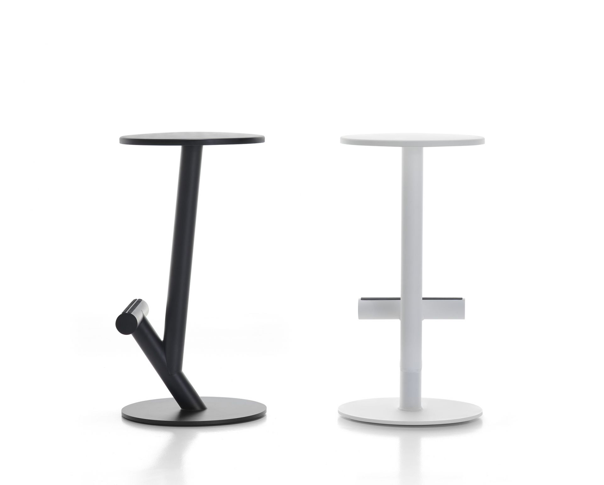 Twig Barhocker von MDF Italia in Schwarz und Weiß, moderne Barstühle für Küche und Bar.