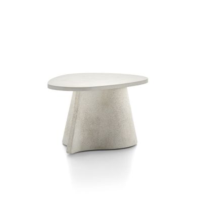 Fossil Beistelltisch von MDF Italia, moderner kleiner Tisch aus hellem, strukturiertem Material.