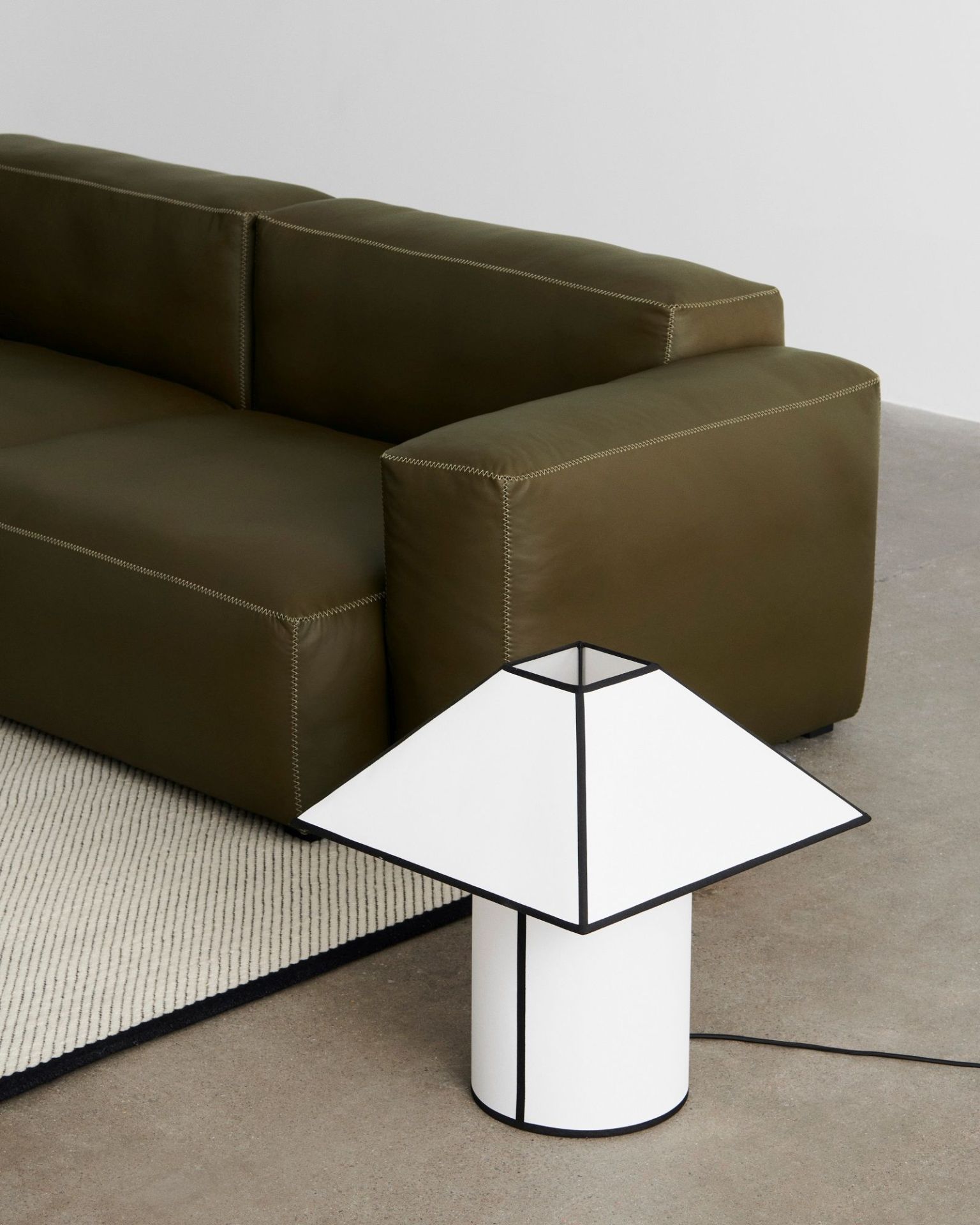 Ava Pyramid Table Lamp Tischleuchte Hay