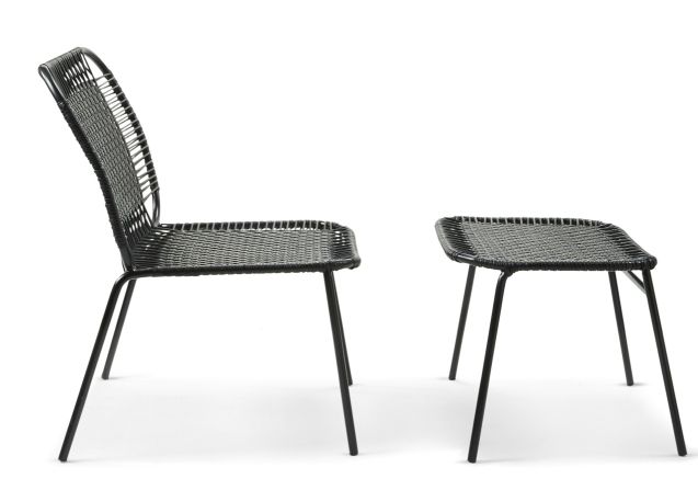 Schwarzer Cielo Fußhocker von ames für den Außenbereich, passend zum Gartenstuhl, modernes Design.