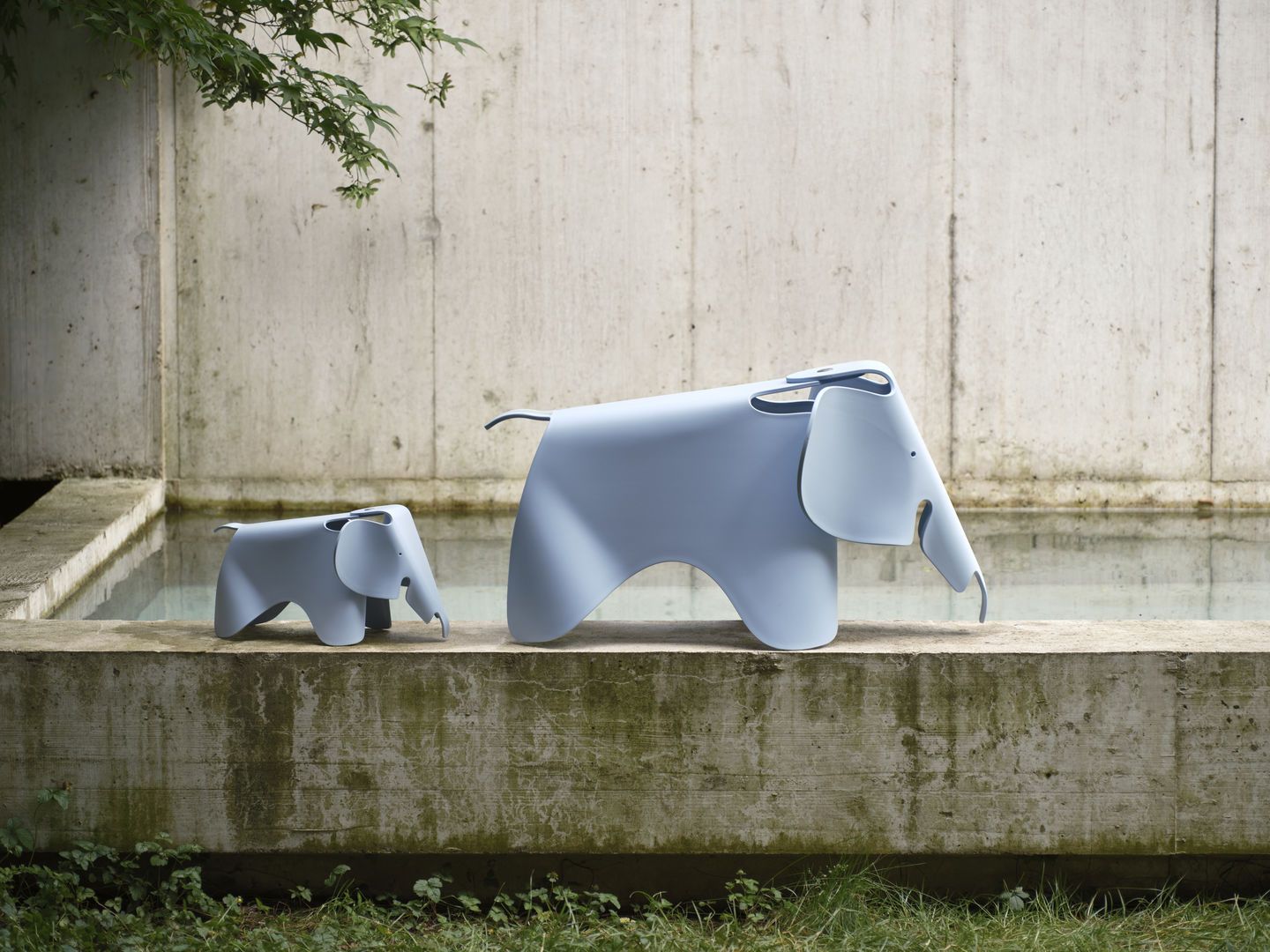 Eames Elephant Hocker RE Vitra