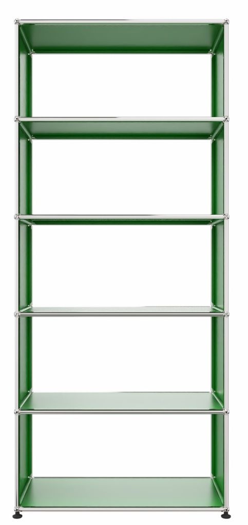 USM Haller Regal in Grün mit fünf Fächern und verchromten Verbindungsrohren, modernes modulares Design.