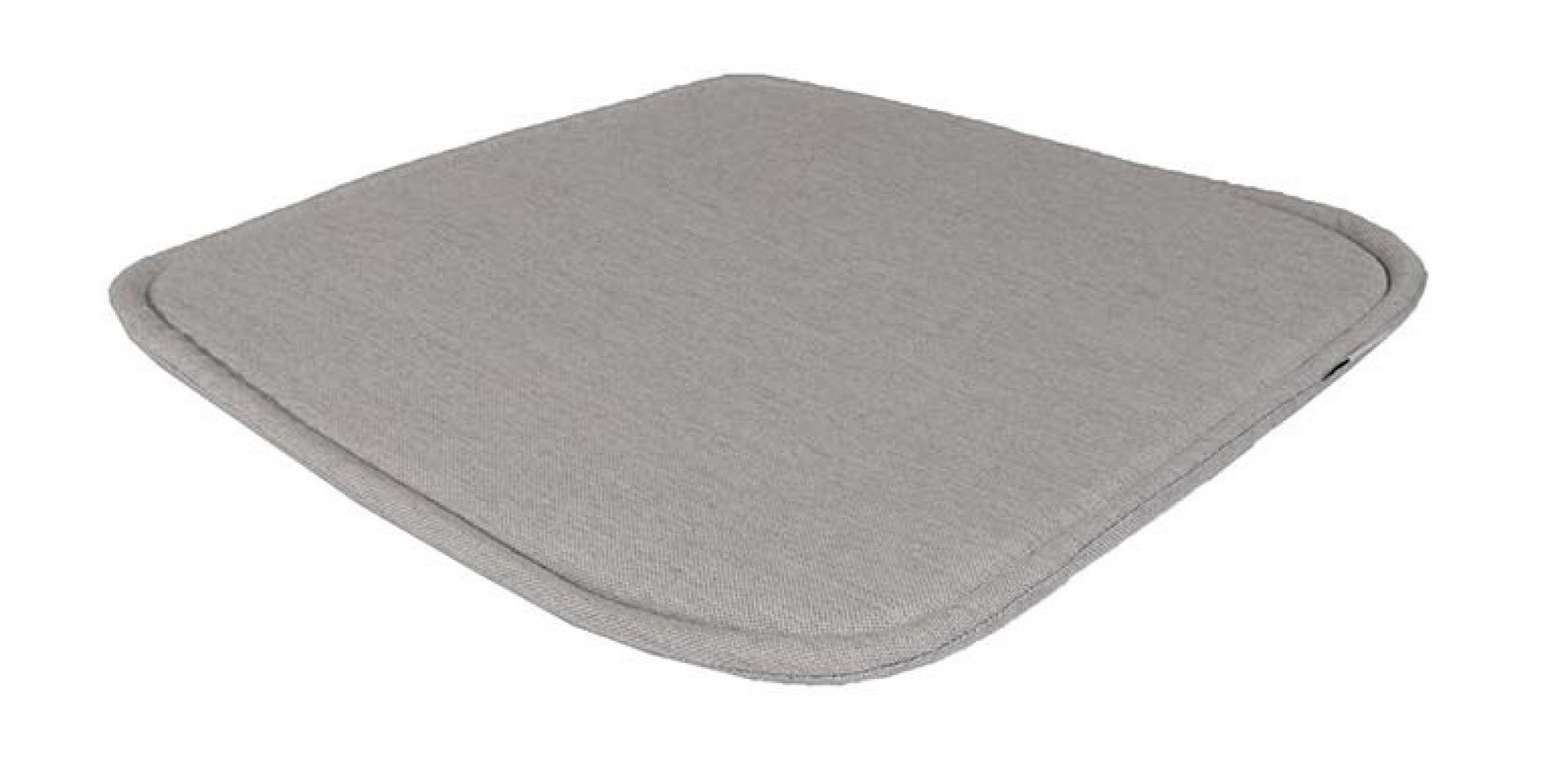 Quadratisches Vibe Outdoor Kissen für Cane-Line Sessel in Taupe, wetterfest und komfortabel.