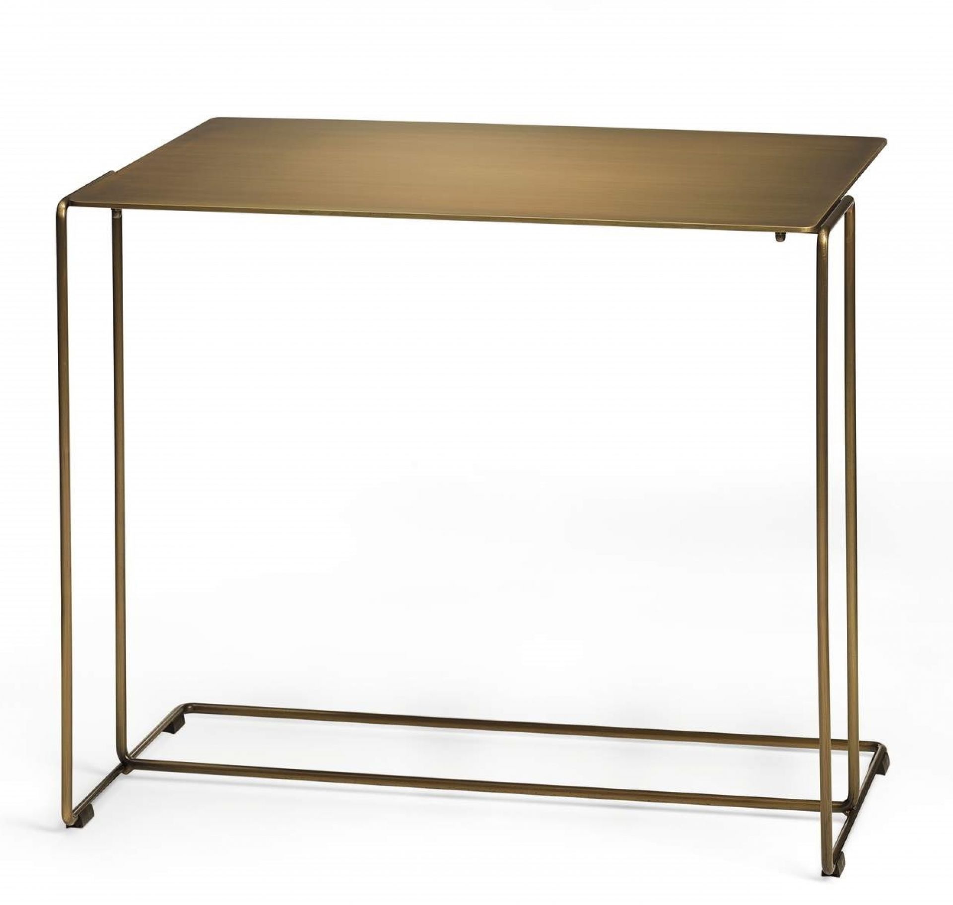 Oki Beistelltisch von Walter Knoll, goldfarben, minimalistisches Design, rechteckige Tischplatte, filigranes Metallgestell.