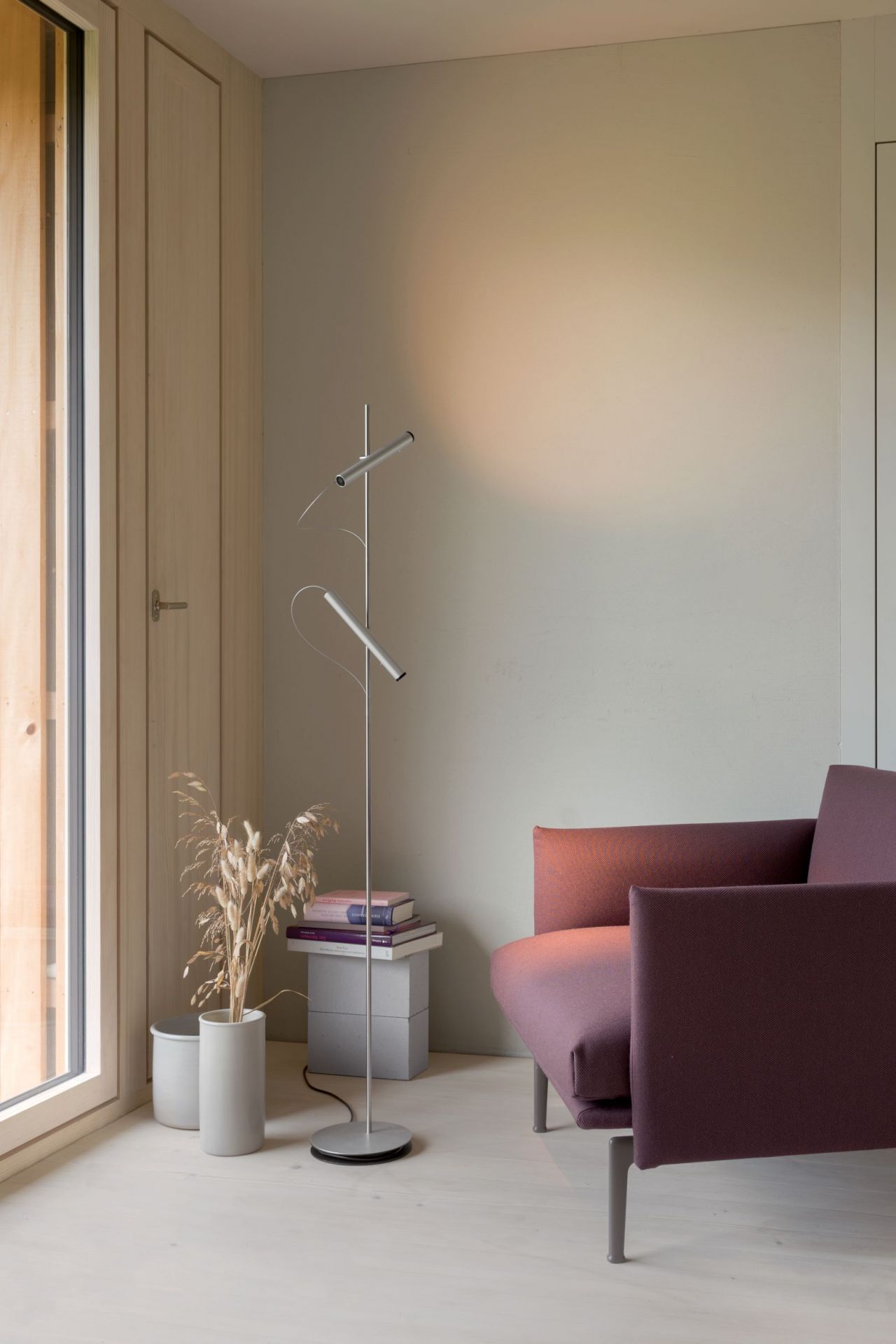 LINIjA S Stehleuchte Baltensweiler