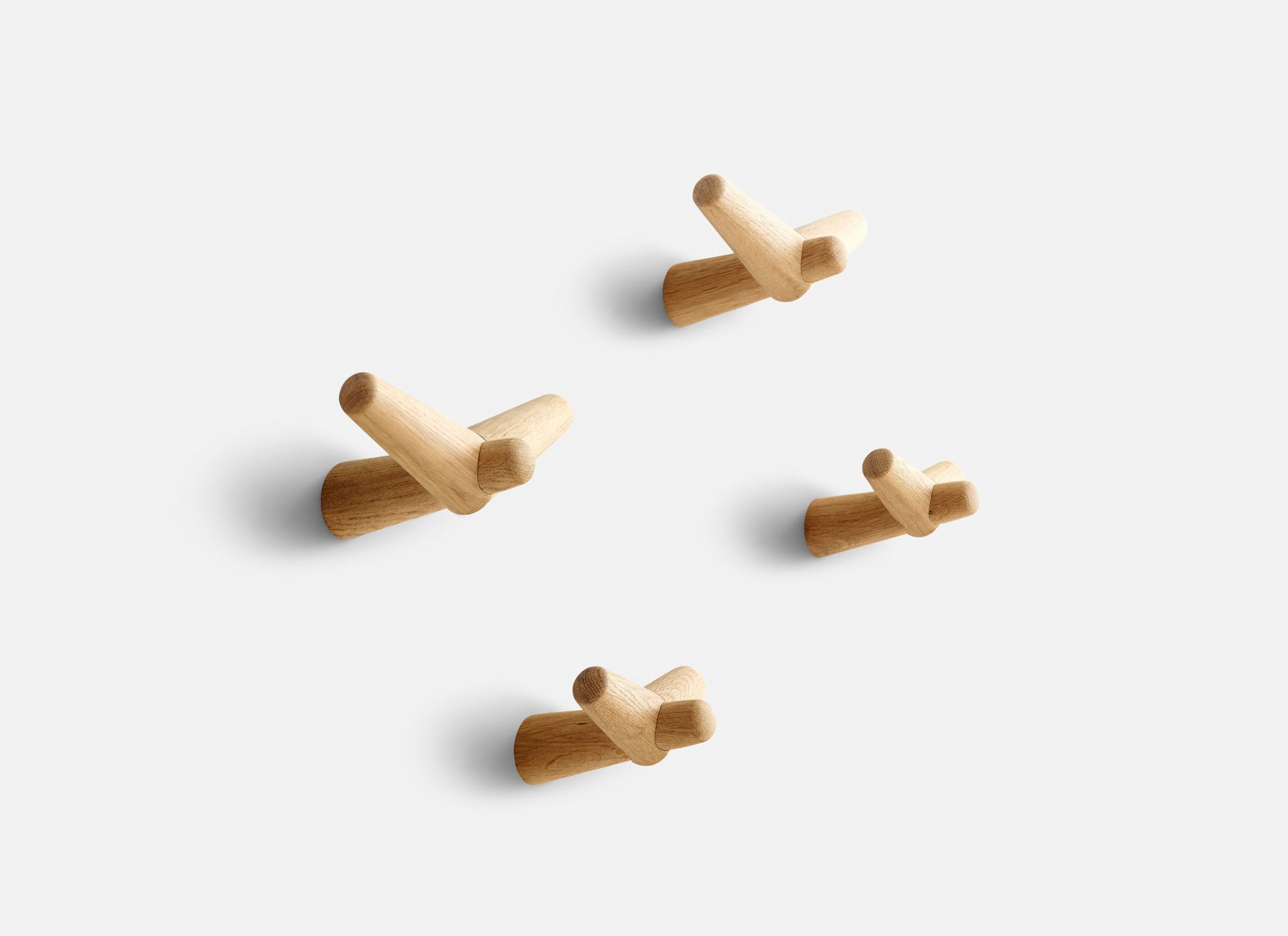 Tail Wing Haken Small Schwarz Lackierte Birke Woud EINZELSTÜCK