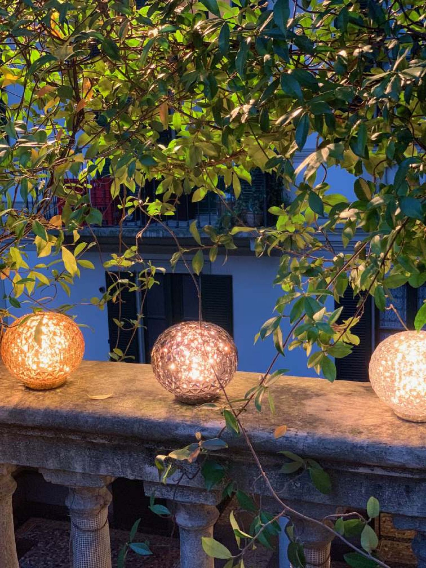 Mini Planet LED Akku Tischleuchte Kartell