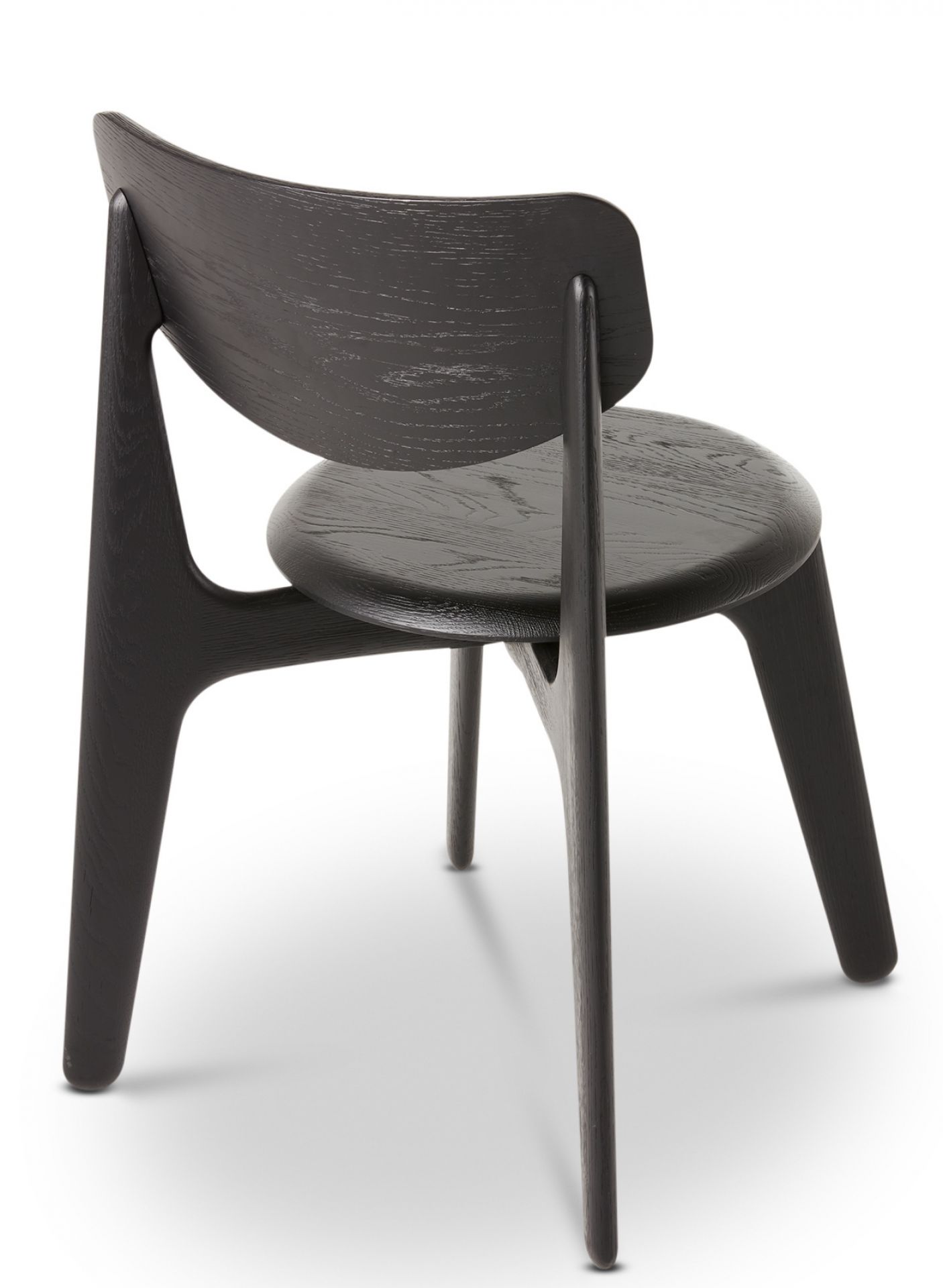 Schwarzer Tom Dixon Slab Chair aus Holz, moderne Sitzgelegenheit für Esszimmer und Wohnbereich.