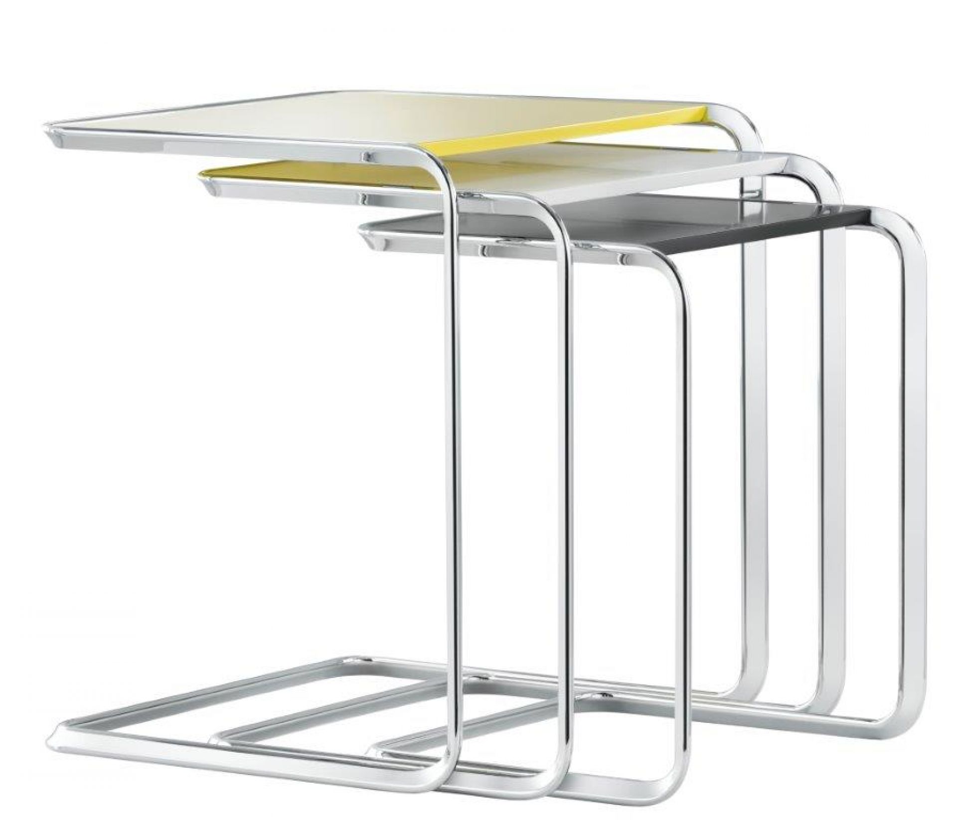 K3A Satztische Tetca: Drei unterschiedlich hohe, farbige Beistelltische mit Chromgestell.