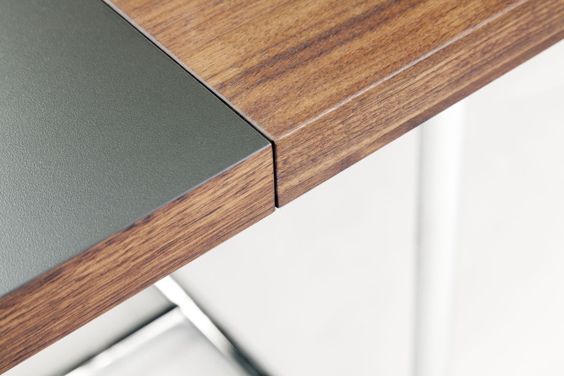 S 1072 Esstisch Ausziehbar Thonet