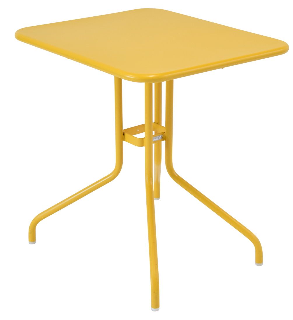 Gelber Pétale Tisch 60x70 cm von Fermob, ideal für den Garten oder die Terrasse.