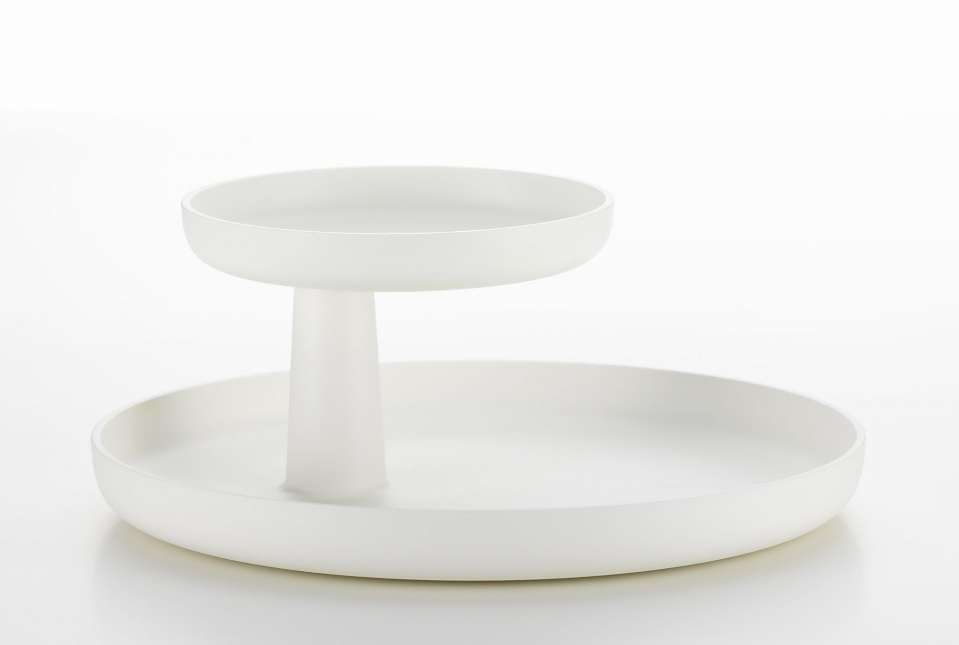 Vitra Rotary Tray, weißes Serviertablett mit zwei Ebenen für Küche und Wohnzimmer.