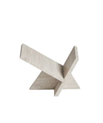 Mountain Magazine Holder von Woud: Moderner Zeitschriftenständer aus hellem Stein, abstrakte Form.