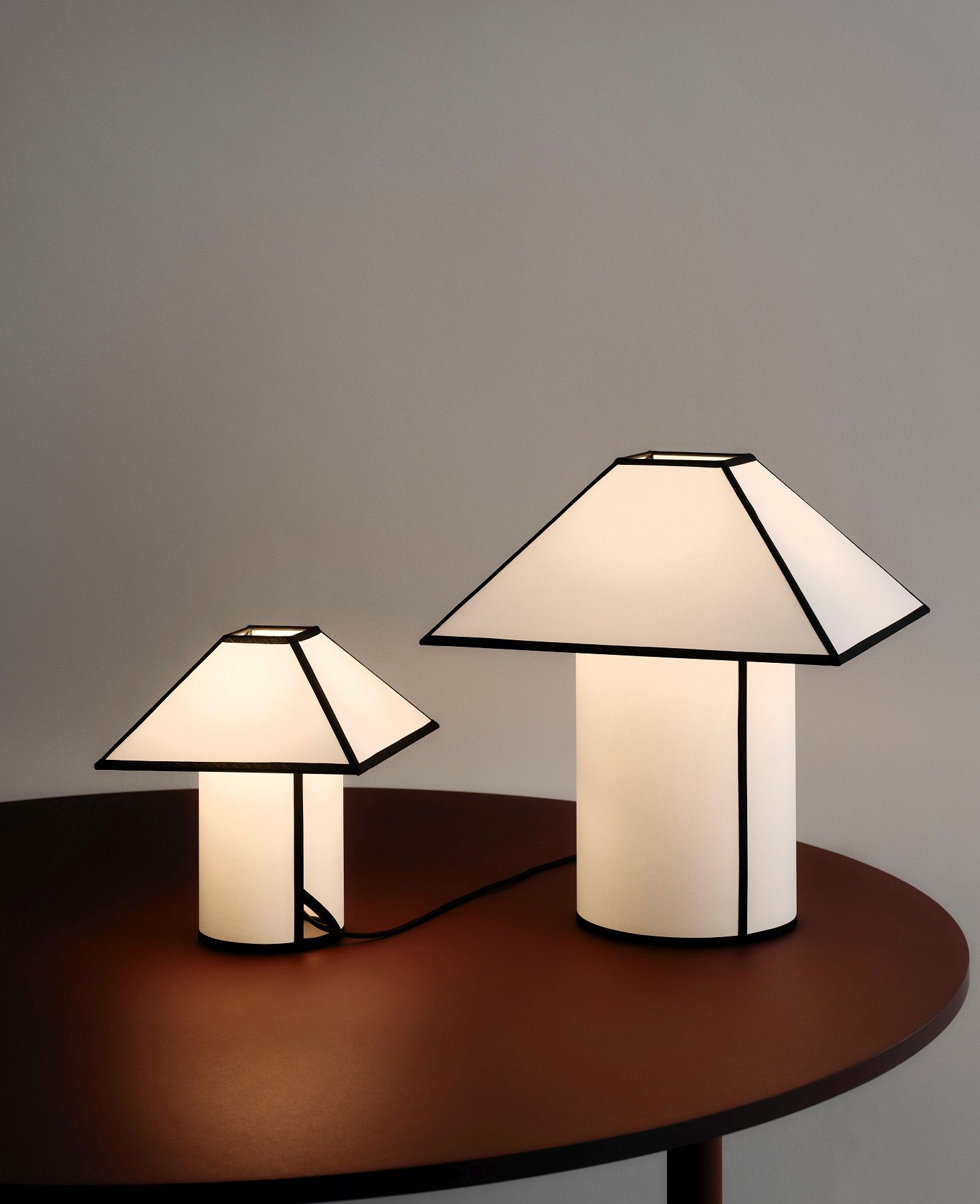 Ava Pyramid Table Lamp Tischleuchte Hay