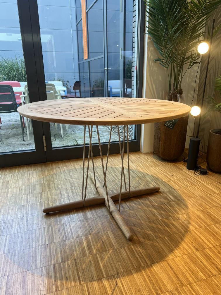 Embrace Tischkombination Outdoor Carl Hansen & Søn AUSSTELLUNGSSTÜCK