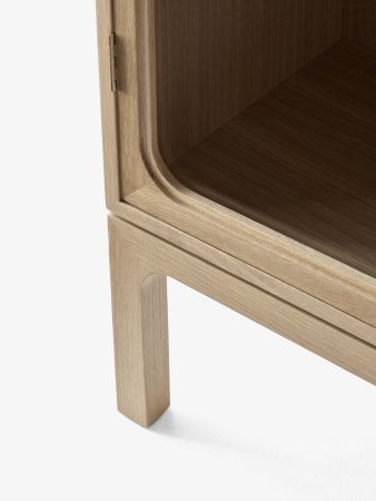 Trace SC88 Schrank / Vitrine AndTradition