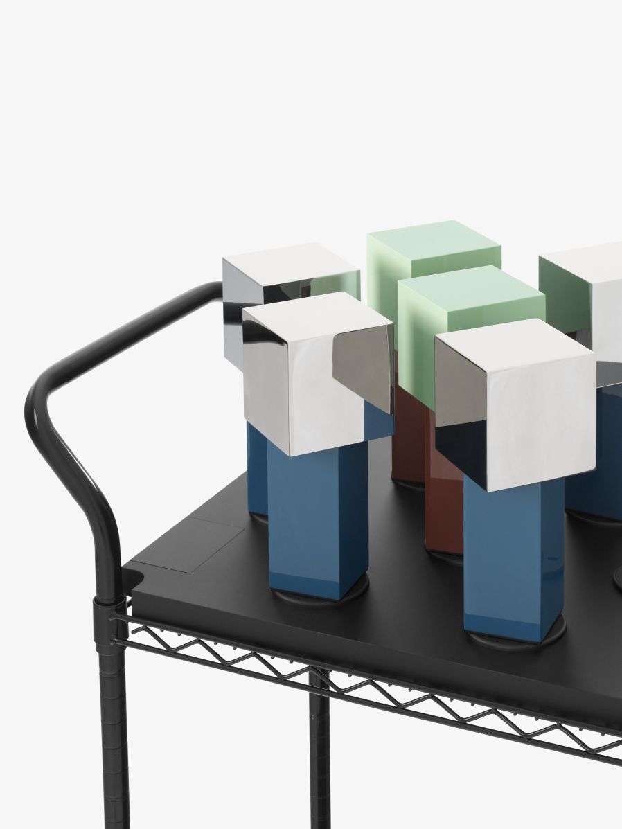 Pivot ATD7 Portable Tischleuchte / Akkuleuchte AndTradition