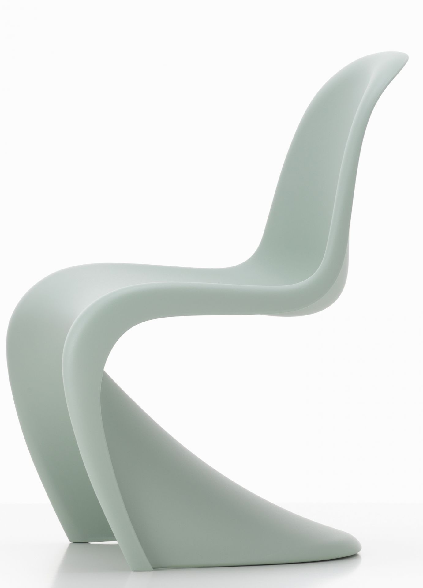 Panton Junior Stuhl in Soft Mint: Moderner, einteiliger Kinderstuhl aus Kunststoff, ergonomisches Design.