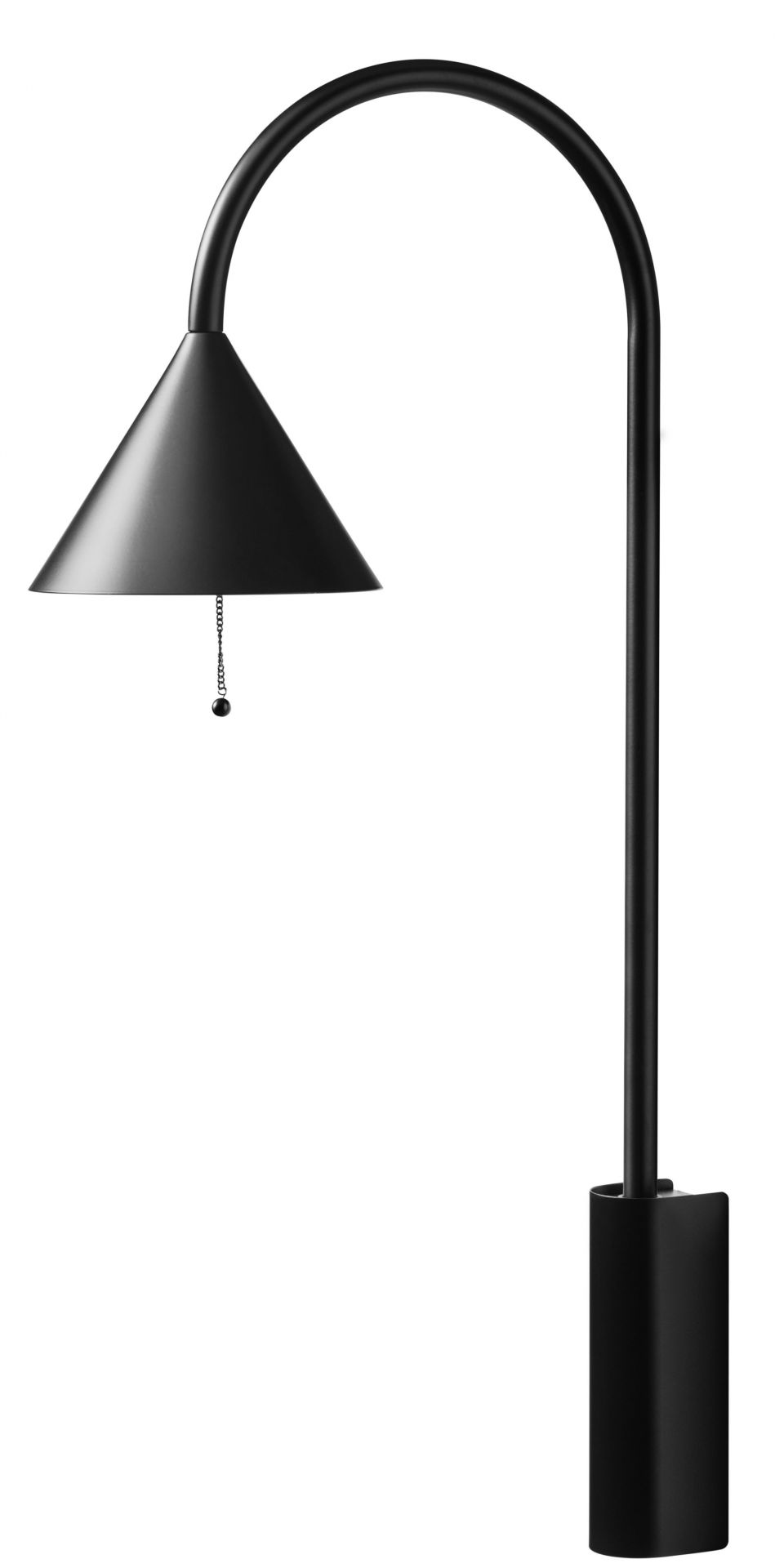 Schwarze Ozz Wandleuchte von Miniforms mit konischem Lampenschirm und Zugschalter. Moderne Innenbeleuchtung für Wandmontage.