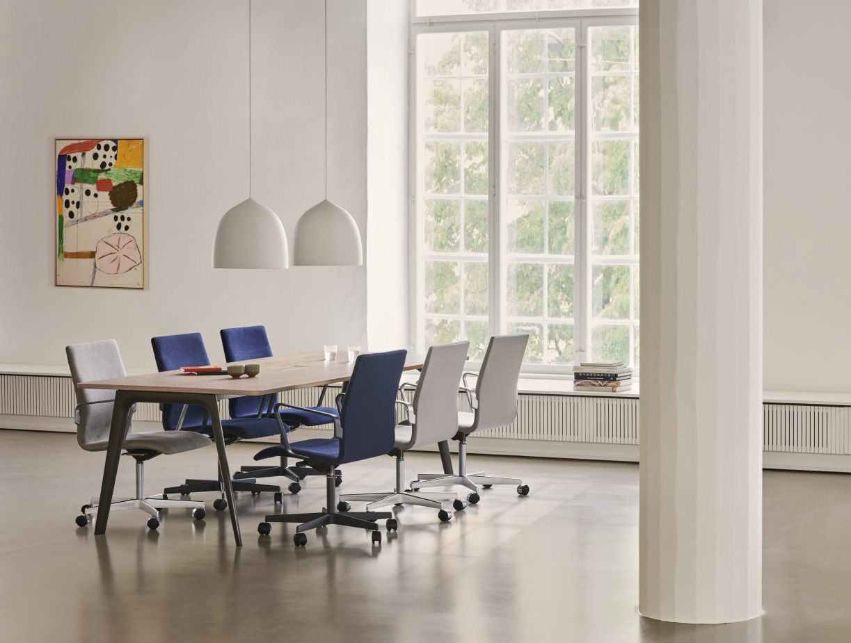 Pluralis Tisch Fritz Hansen