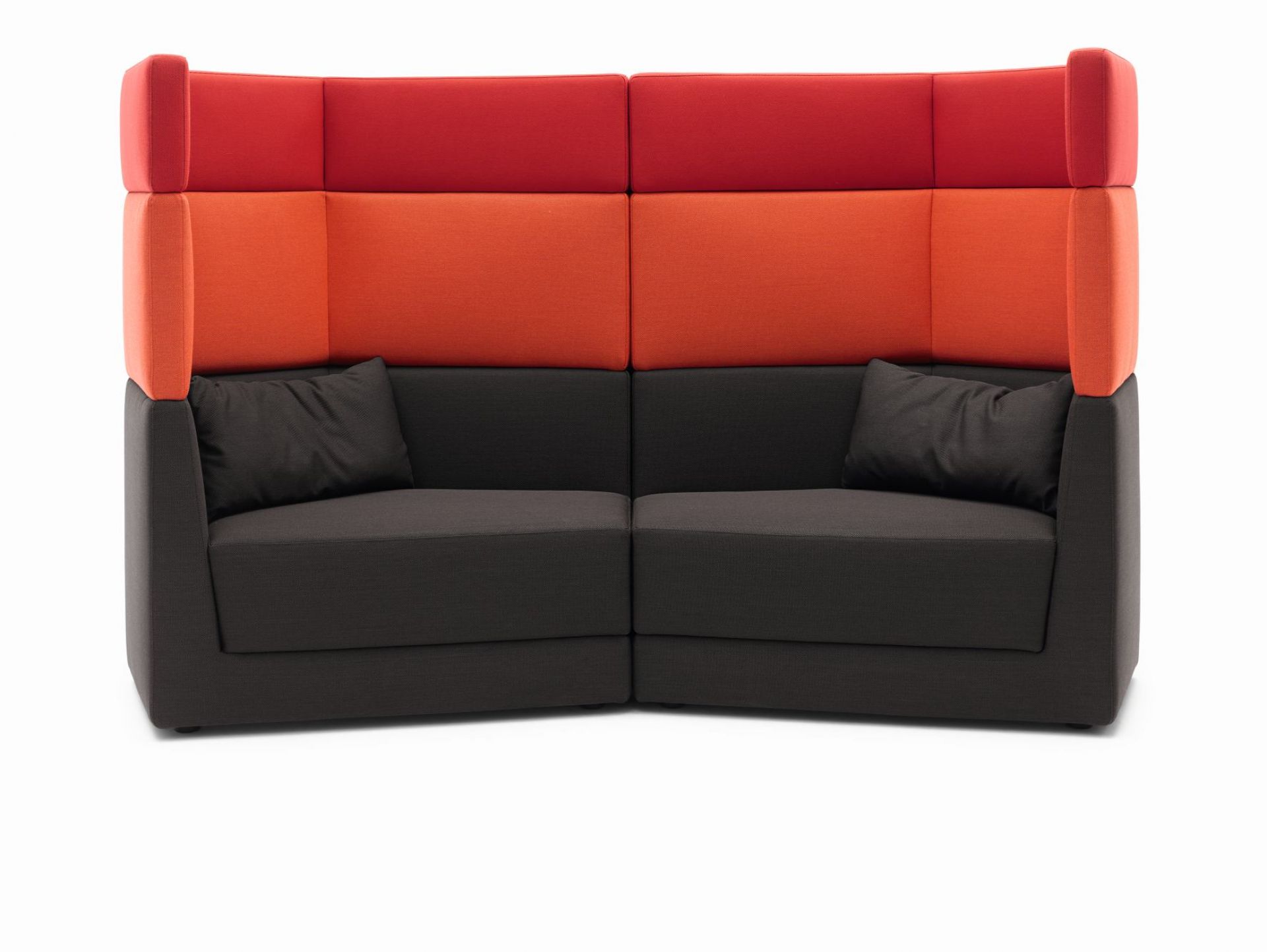 Scope Sofa Sitzelement hoch von Cor, modernes modulares Sofa mit hoher Rückenlehne in Rot und Orange.